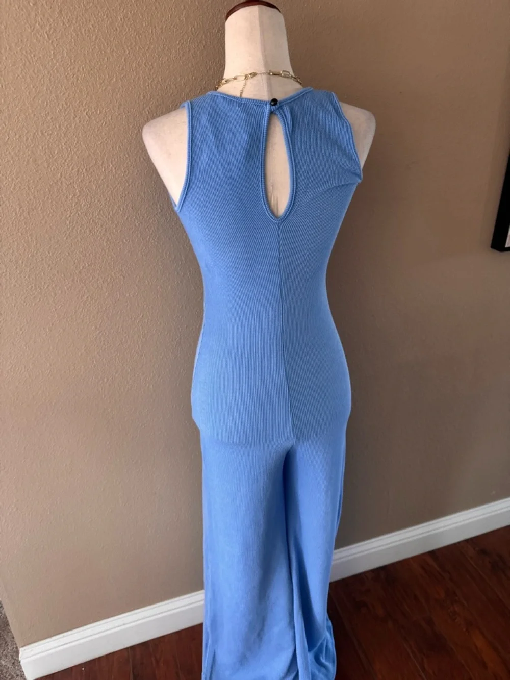Sleeveless Wide-Leg Jumpsuit in Sky Blue - Picture 8 of 9